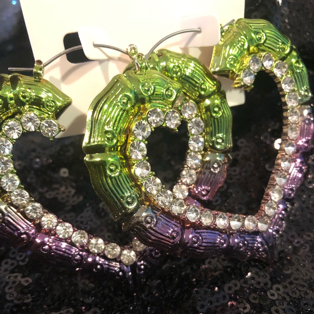 Earrings - Picture 1 of 1